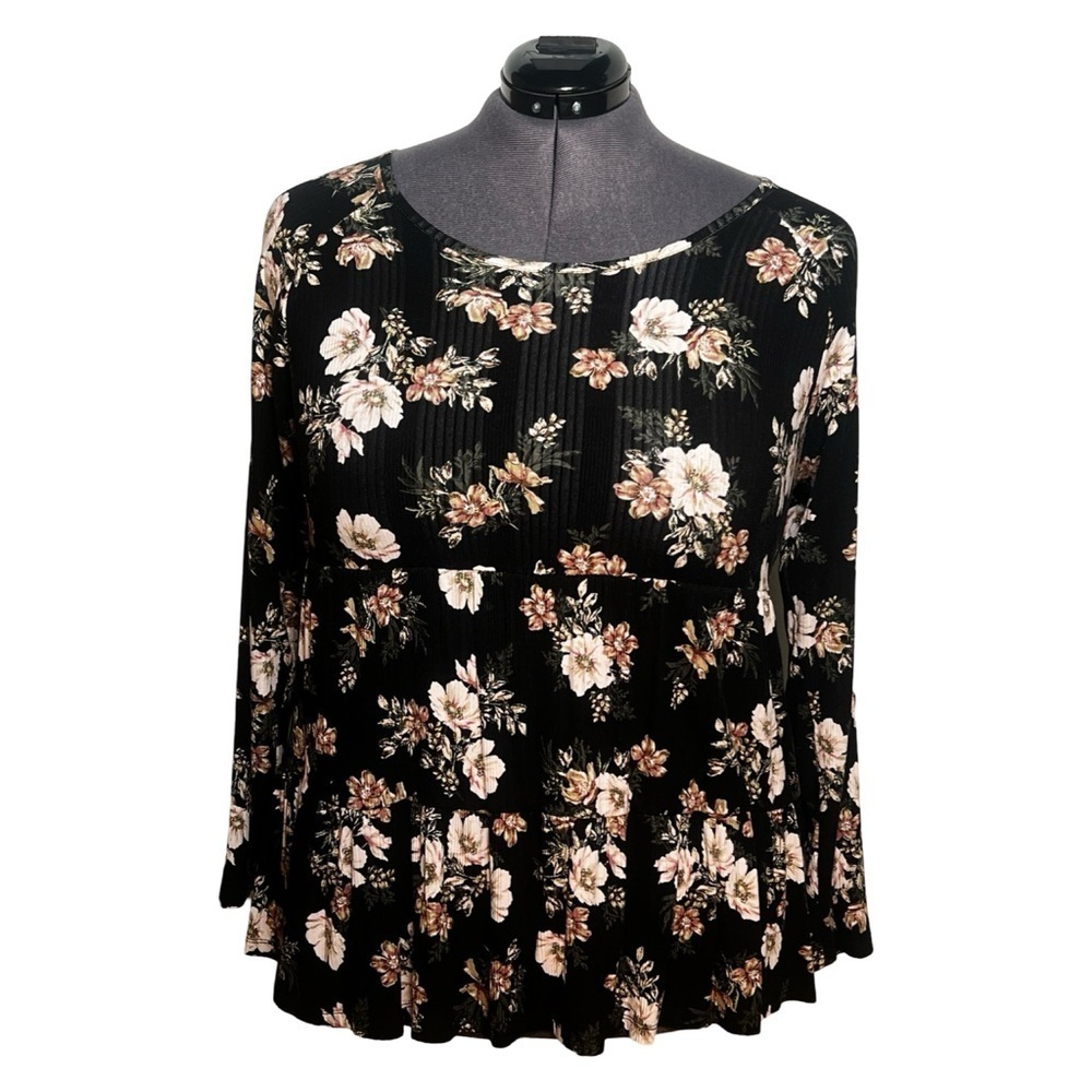 Torrid Ribbed Scoop Neck Shirred Tiered Babydoll Top (Size 2) - Picture 1 of 7